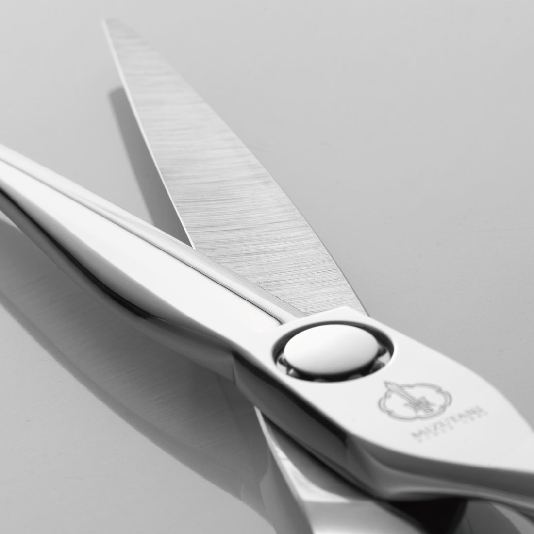 MIZUTANI シザー DB-20 7.2インチ Mizutani Scissors - SWORD DB-20