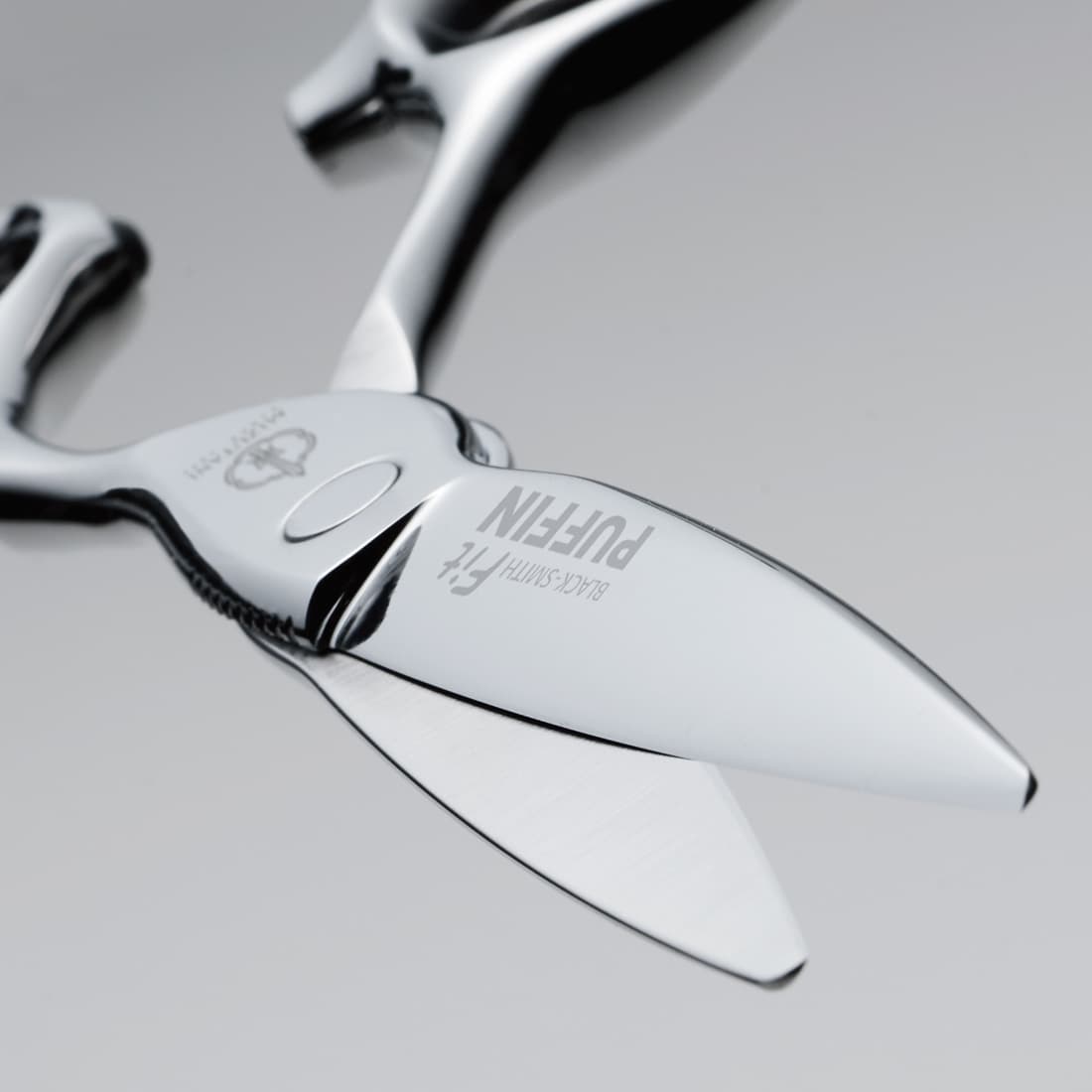 Mizutani_Scissors_Black-Smith_Fit_Puffin_Blade Right