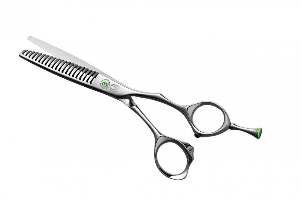 Mizutani Ichi-Nino-San #3 scissors, demonstrating the removable finger rest and tang, providing flexibility for customized use.
